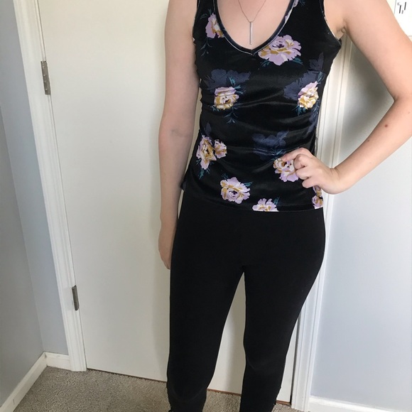 Velour no sleeve top - Picture 1 of 5